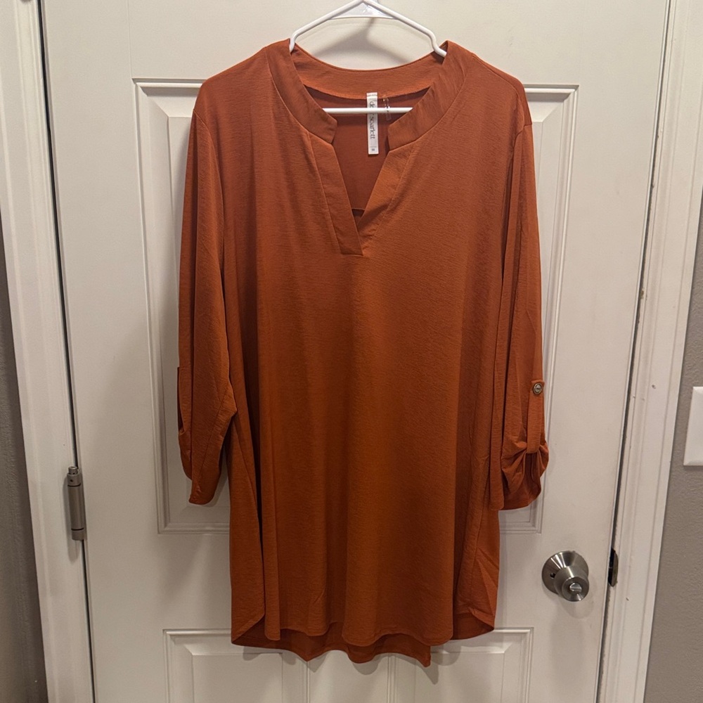 Rust Split-Neck Roll-Tab Tunic Top NWT - image 1